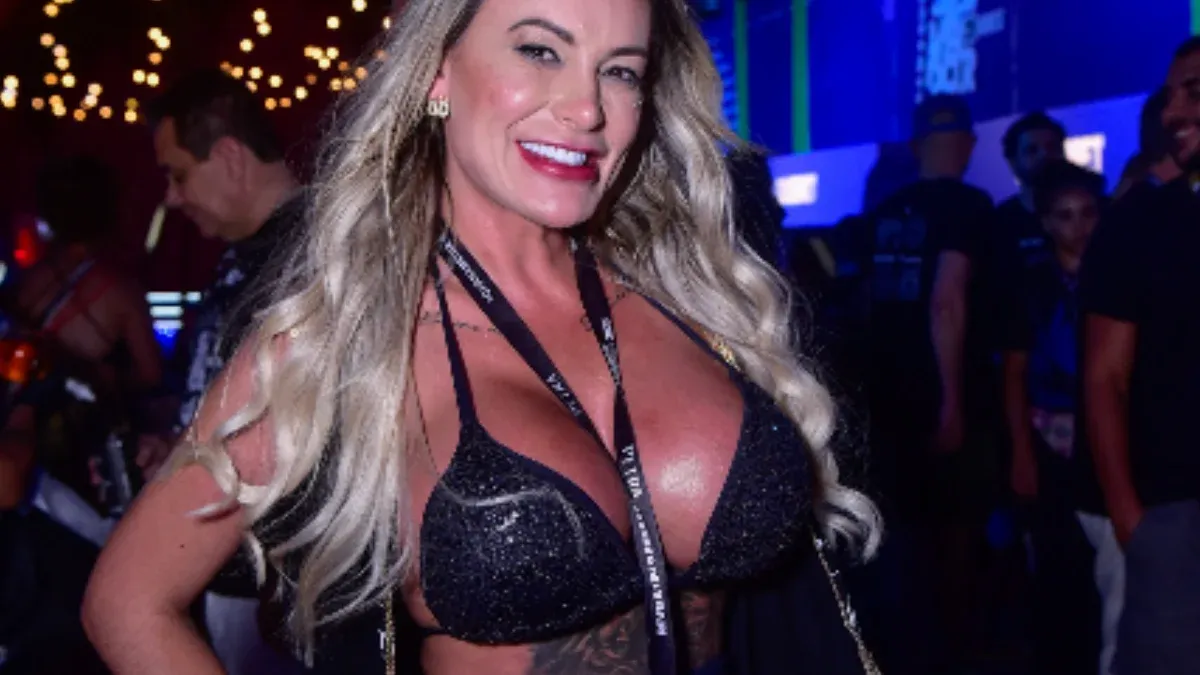 Andressa Urach anuncia criação de instituto para apoiar profissionais do sexo